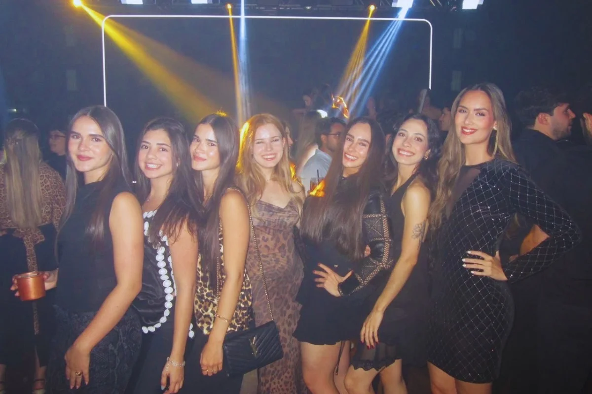 Rebecca Murta, Camilla Ferraz, Natalia Murta, Helena Nunes
Fernanda Payão, Fernanda Saraiva e Amanda Calazans Rebecca Murta, Camilla Ferraz, Natalia Murta, Helena Nunes
Fernanda Payão, Fernanda Saraiva e Amanda Calazans