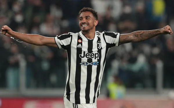Danilo, lateral da Seleção Brasileira, renova com a Juventus até 2025