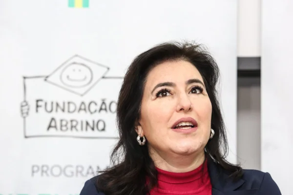 Simone Tebet bomba gastos com publicidade após se sair bem em debate