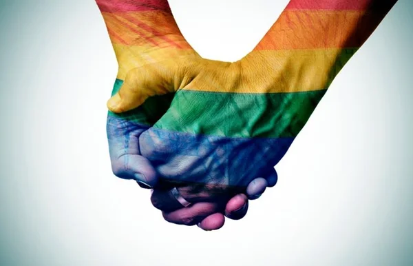 Após 17 anos, lei que pune homofobia no DF será regulamentada