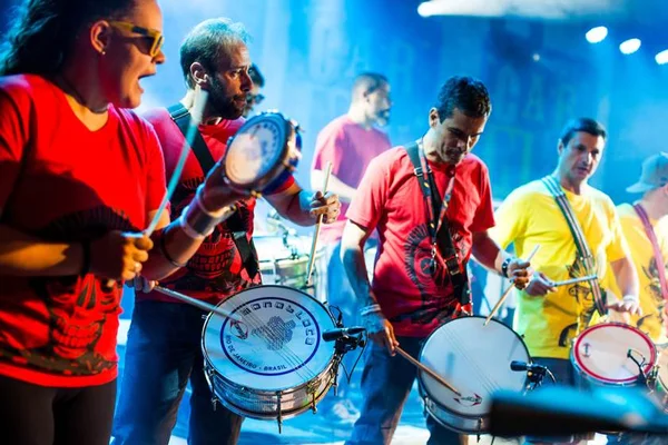 Monobloco lança o single “Amor de Carnaval”: ouça