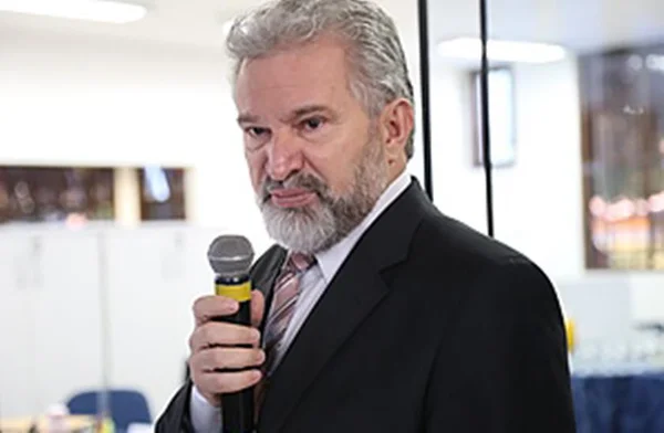 Diaulas Ribeiro é nomeado desembargador do Tribunal de Justiça do DF