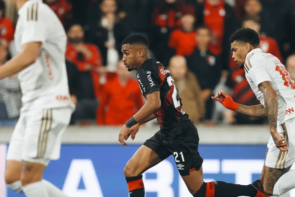 Athletico-PR e Internacional se enfrentaram pelo Brasileirão