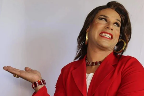 Narcisa, do programa Eliana, agradece apoio de fãs após perder a voz