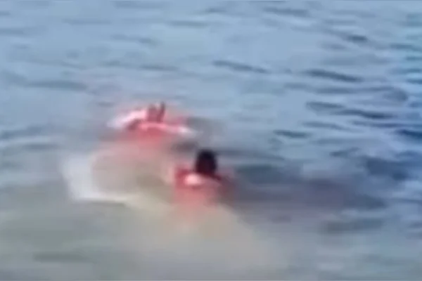 Bombeiros resgataram corpo da Lagoa da Pampulha