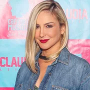 Cláudia Leitte agora entra para a lista de cantoras que trabalharam com a funkeira