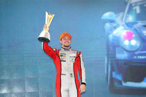 Enzo Elias