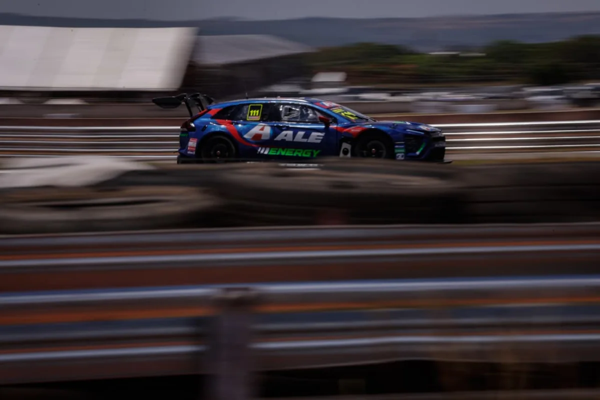 Stock Car: Sette Câmara e Di Grassi vencem prova inédita de Endurance - imagem 3 Stock Car: Sette Câmara e Di Grassi vencem prova inédita de Endurance - imagem 3