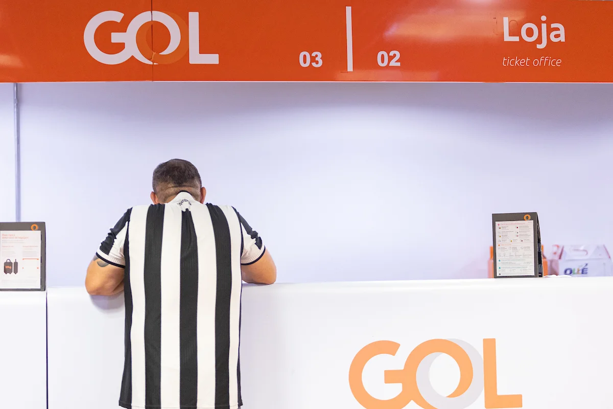 Gol ofereceu voo já no meio da partidad Gol ofereceu voo já no meio da partidad