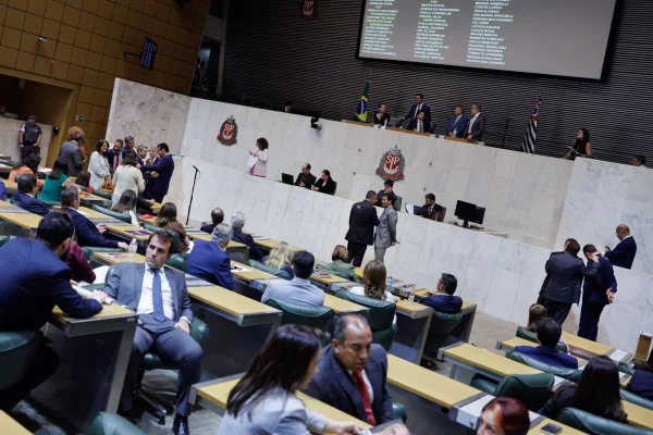 Deputados de SP aprovam apenas 14% dos projetos apresentados em 2025