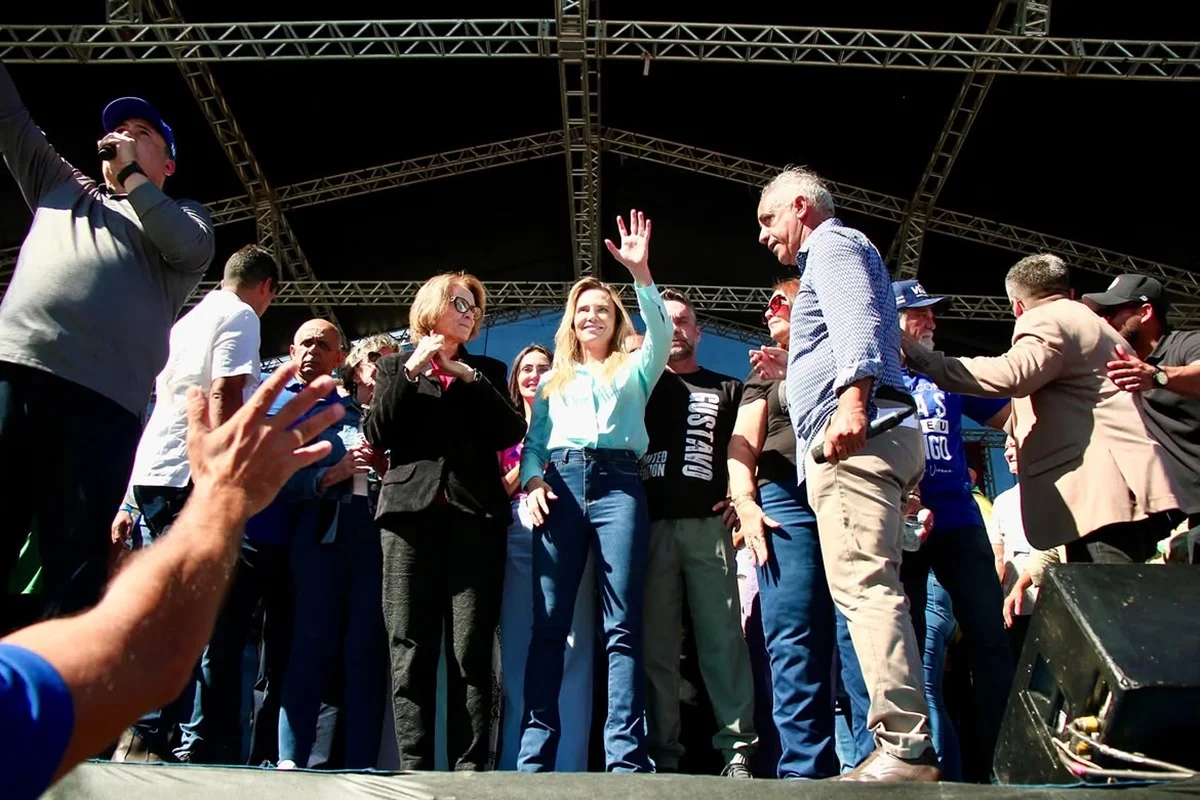 Celina diz que resposta sobre candidatura de Michelle virá em agosto - imagem 4 Celina diz que resposta sobre candidatura de Michelle virá em agosto - imagem 4