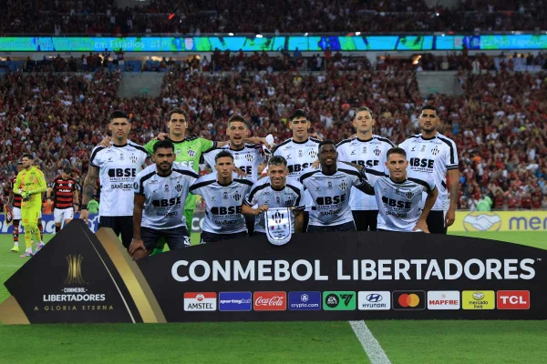 Imagem colorida do time do Central Córdoba- Metróles