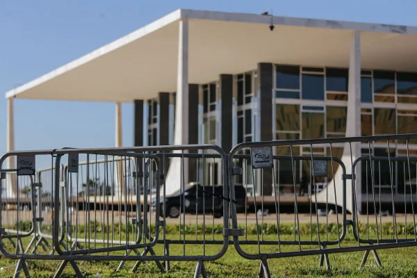 Governo amplia cortes dos aliados de deputados contrários à MP do IOF
