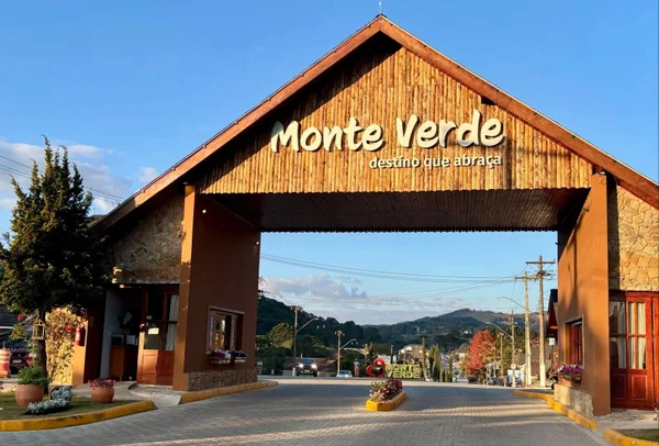 portal entrada Monte Verde MG