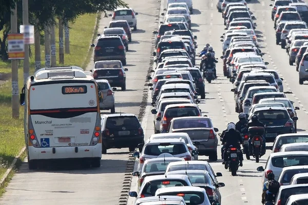 Faixas exclusivas serão liberadas fora do horário de pico em 45 dias
