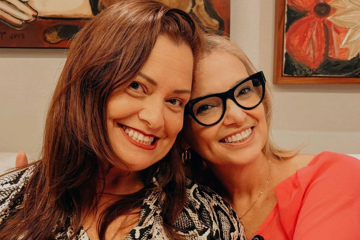 Andréa e Juliana são primas de Anita Harley e aparecem no documentário sobre a disputa pelo patrimônio da empresária Andréa e Juliana são primas de Anita Harley e aparecem no documentário sobre a disputa pelo patrimônio da empresária