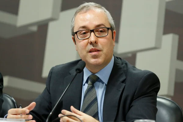 Após três anos, diretor de Política Econômica do BC deixa o cargo