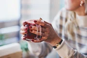 A infusão pode ser feita com a fruta ou as folhas de morangueiro