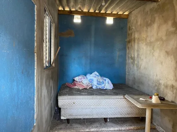 O estupro coletivo ocorreu na casa de um dos acusados