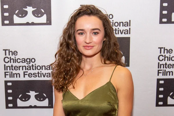 Morre Kelley Mack, atriz de The Walking Dead, aos 33 anos