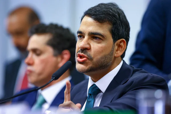 PT reage à derrota de Messias e recorre a mantra contra Congresso
