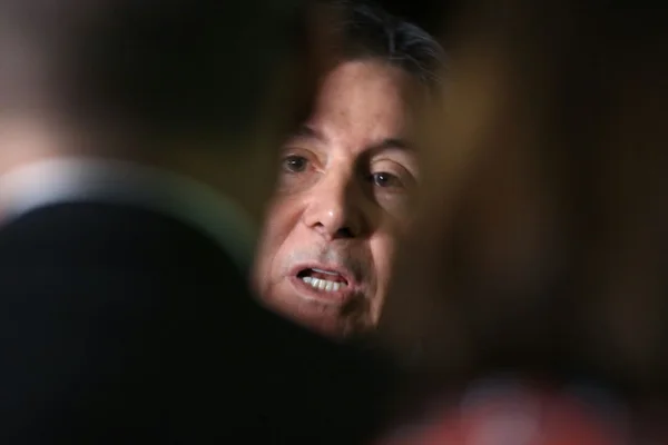 Eunício sobre caso Aécio: “Não cabe a uma Casa interferir na outra”