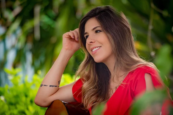 Spoiler! Babi Ceresa revela detalhes de sua próxima música