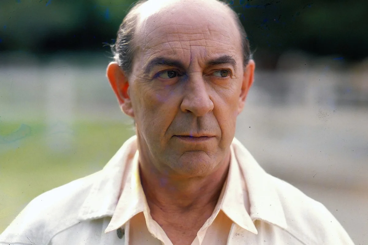 Imagem colorida de Raul Cortez na novela Mulheres de Areia - Metrópoles