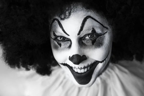 Sete tutoriais de maquiagem de palhaço para arrasar no Halloween