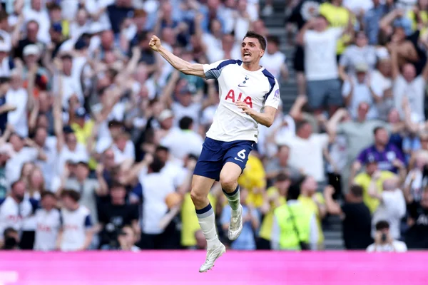 Premier League: Tottenham vence e fica na elite; West Ham é rebaixado