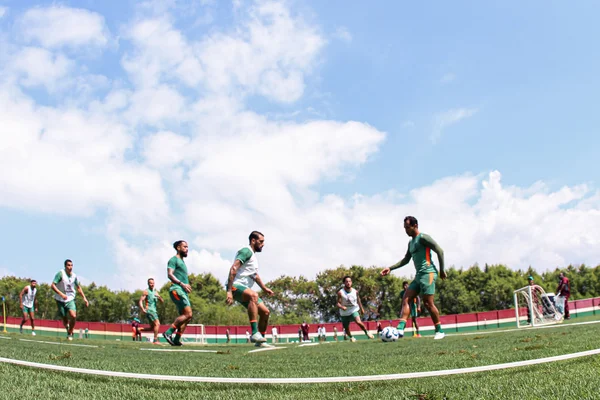 Fluminense perde volante para estreia do Brasileirão e Sul-americana