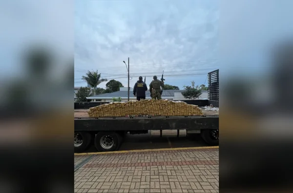 PF apreende carga com 5,5 t de maconha na fronteira com a Argentina - destaque galeria PF apreende carga com 5,5 t de maconha na fronteira com a Argentina - destaque galeria