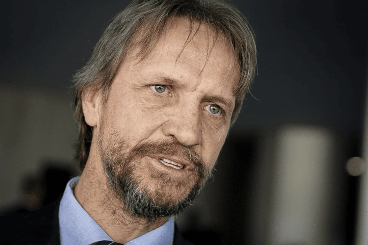Motta cancela sessão após líder do PT passar mal na Câmara
