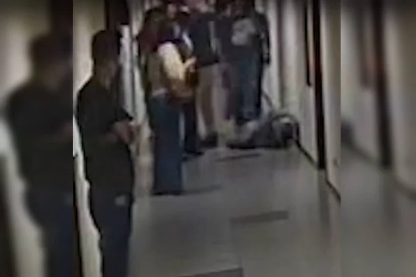 Vídeo. Empresário dá soco em ex-empregado dentro do TRT-10