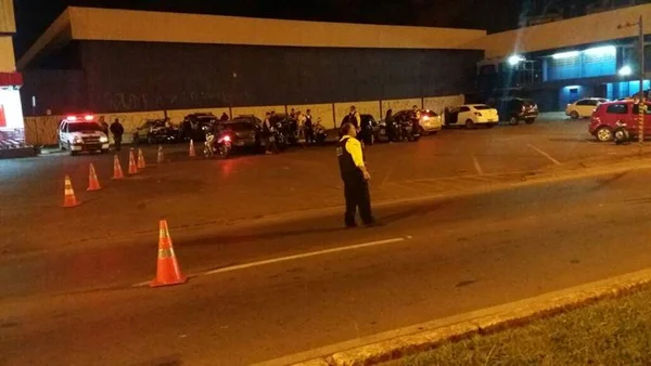 Detran e PM autuam 145 motoristas por dirigirem alcoolizados no DF