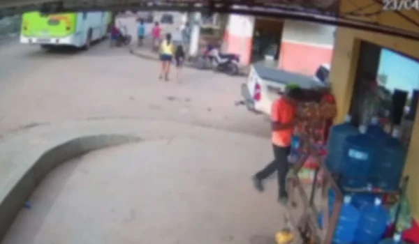Criança é atropelada ao correr atrás de ônibus no Pará