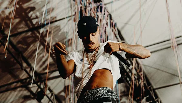 MC Livinho
