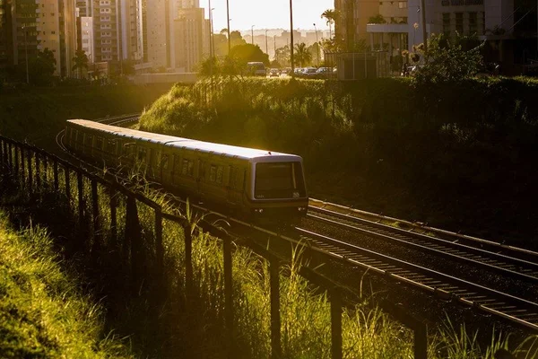 Ibaneis planeja metrô como concessão e quer expansão por meio de PPPs