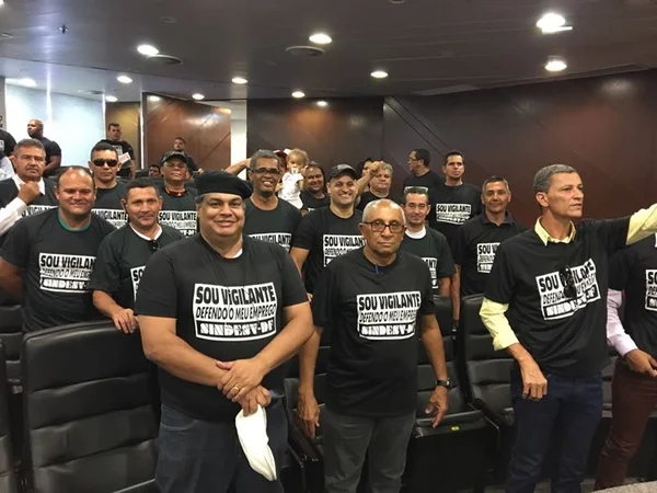 TCDF manda empresas recontratarem centenas de vigilantes demitidos