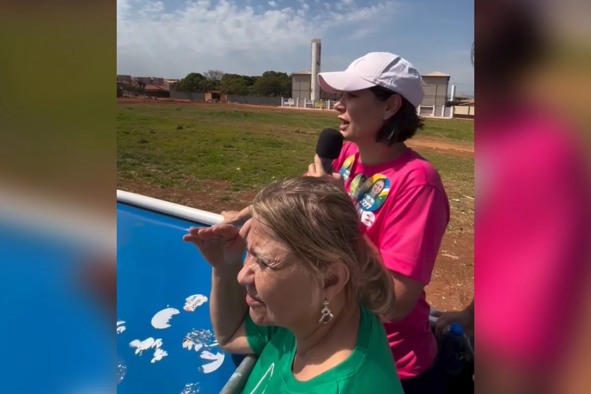 Michelle Bolsonaro esteve presenta na carreata da candidata que se acidentou na semana Michelle Bolsonaro esteve presenta na carreata da candidata que se acidentou na semana