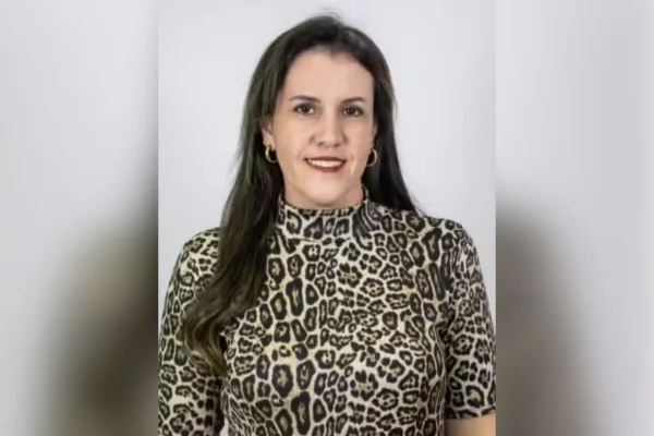 Imagem colorida da irmã do médico suspeito de matar mulher