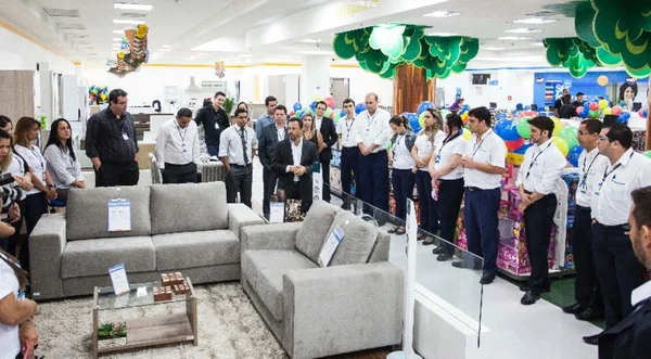 Magazine Luiza está com 490 vagas para vendedor