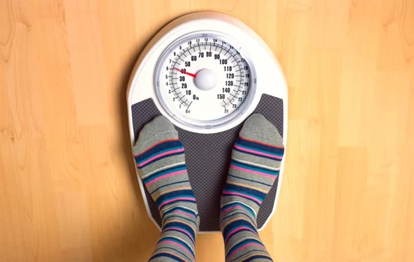 Ganho de peso: entenda o que faz o corpo engordar de repente