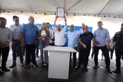 O governador também comentou que o governo está redesenhando o projeto de duplicação da rodovia da morte que liga Planaltina (DF) a Planaltina de Goiás. "Esperamos licitar no início do ano que vem", disse. O governador também comentou que o governo está redesenhando o projeto de duplicação da rodovia da morte que liga Planaltina (DF) a Planaltina de Goiás. "Esperamos licitar no início do ano que vem", disse.