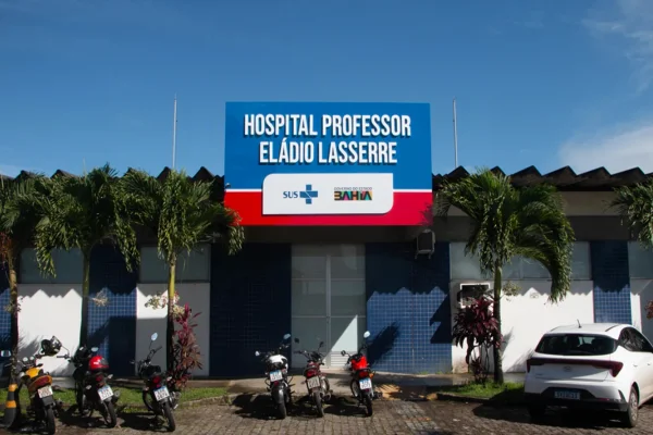 Policial Militar está internado no Hospital Eládio Lasserre