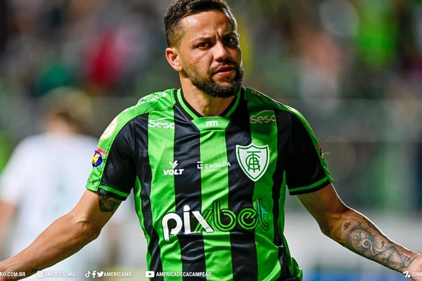 Felipe Azevedo, do América-MG
