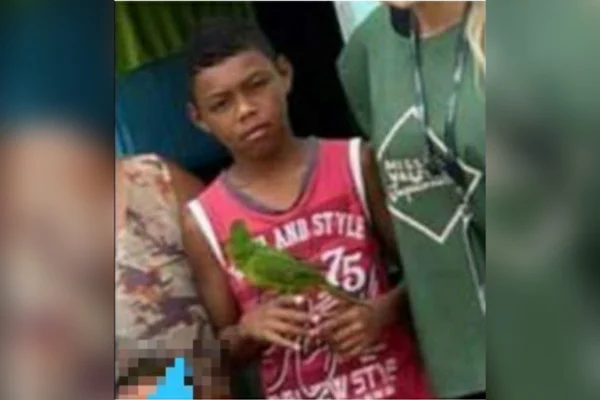 Menino de 12 anos é morto por mulher após cobrar R$ 1 por dívida de pastel