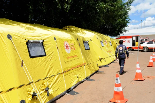 Hospital de Brazlândia ganha tendas de apoio ao diagnóstico da dengue