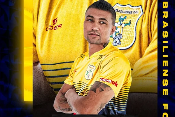 Brasiliense anuncia a contratação do atacante Kieza