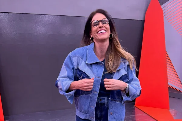 Quem é Joanna de Assis, jornalista demitida da Globo após 20 anos - destaque galeria Quem é Joanna de Assis, jornalista demitida da Globo após 20 anos - destaque galeria